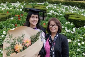 Beccy Graduation 5176