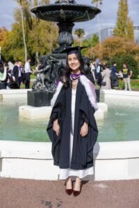 Beccy Graduation 5372