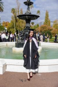 Beccy Graduation 5378