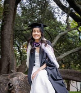 Beccy Graduation 5624