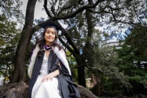 Beccy Graduation 5647