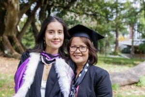 Beccy Graduation 5680
