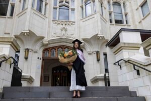 Beccy Graduation 5692