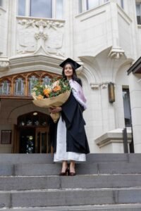Beccy Graduation 5706
