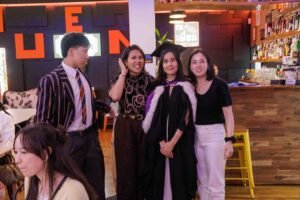 Beccy Graduation 5905