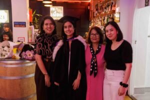 Beccy Graduation 5928