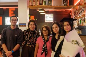 Beccy Graduation 5969