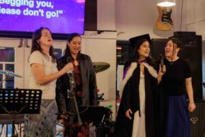 Beccy Graduation 6146