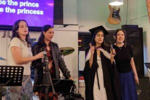 Beccy Graduation 6154